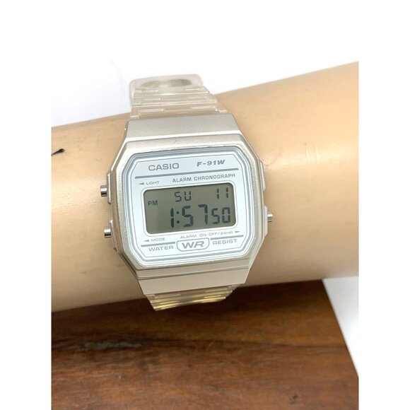 Casio Watch F91W Quartz Digital Silver Clear Resin Sport 33mm Stopwatch Alarm - Picture 12 of 15